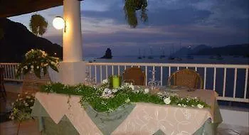 孔蒂酒店 3* 利帕里